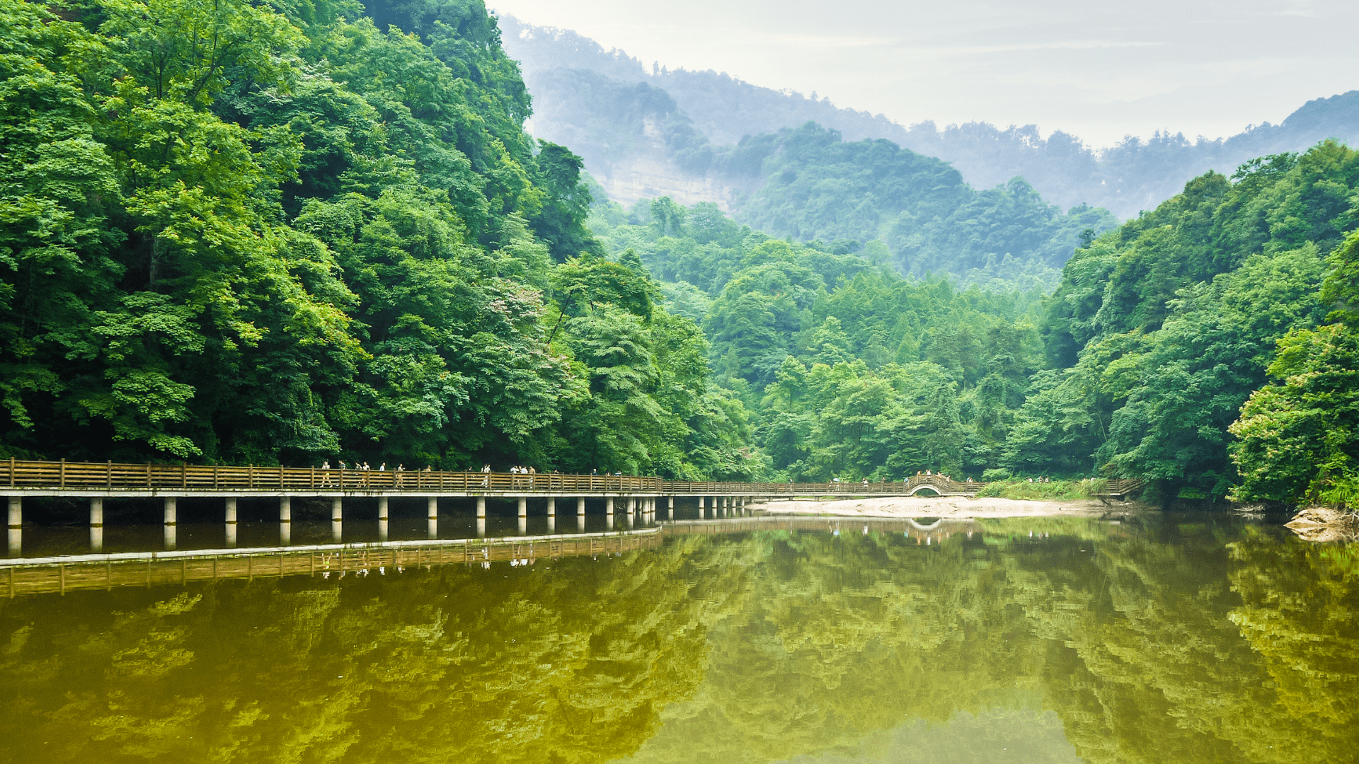 Majestic landscape on Mount Qingcheng